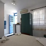 Jimmy's - Quiet Island Living In Plakes Near Firopotamos & Plathiena Beaches Plaka (Milos)