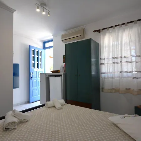 Jimmy's - Quiet Island Living In Plakes Near Firopotamos & Plathiena Beaches Plaka (Milos)