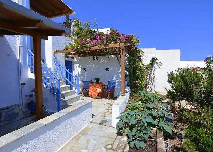 Jimmy's - Quiet Island Living In Plakes, Milos * Plaka (Milos)