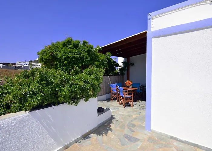 Jimmy's - Quiet Island Living In Plakes, Milos * Plaka (Milos)