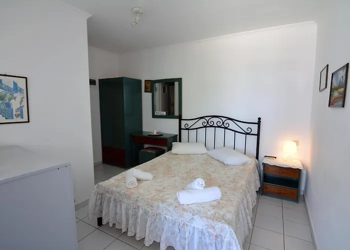 Jimmy's - Quiet Island Living In Plakes, Milos * Plaka (Milos)